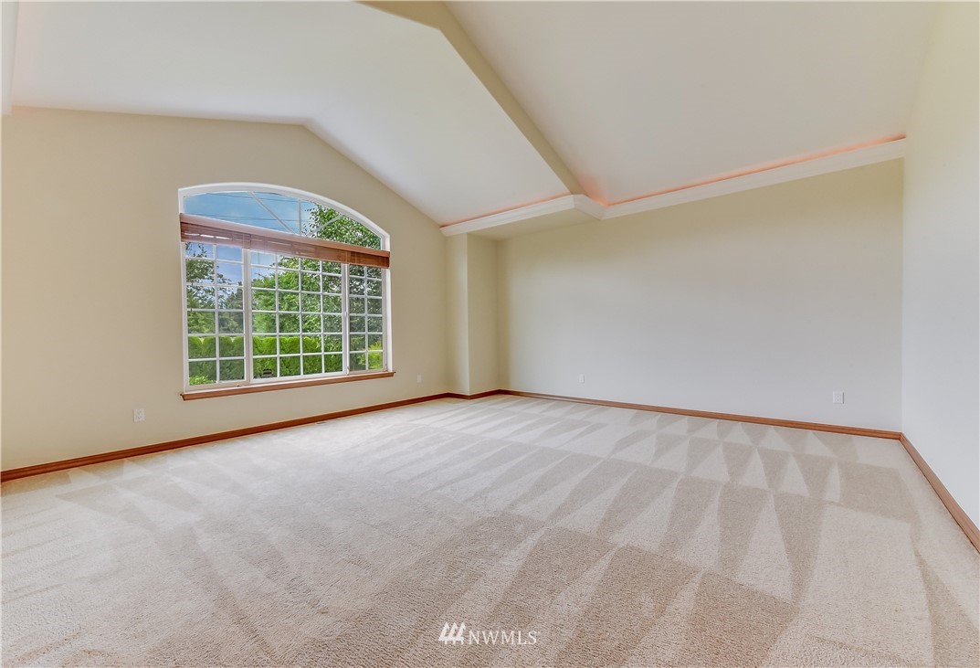 20613 39th Avenue Southeast Bothell, WA 98012 - Photo 5 of 23 Gallery Image 5
