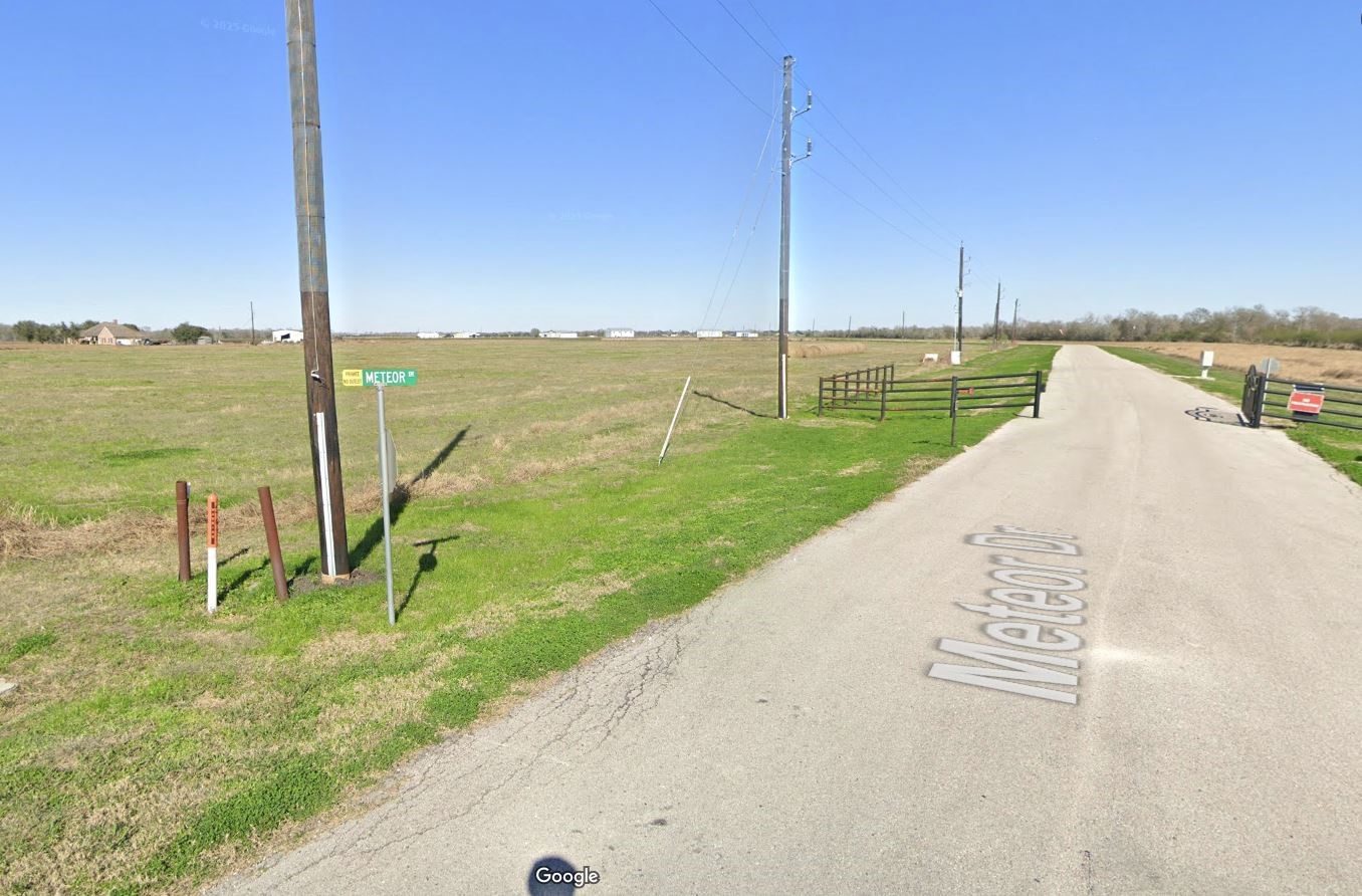 0 Fm 1458 Sealy, TX 77474 - Photo 5 of 6 a view of a lake