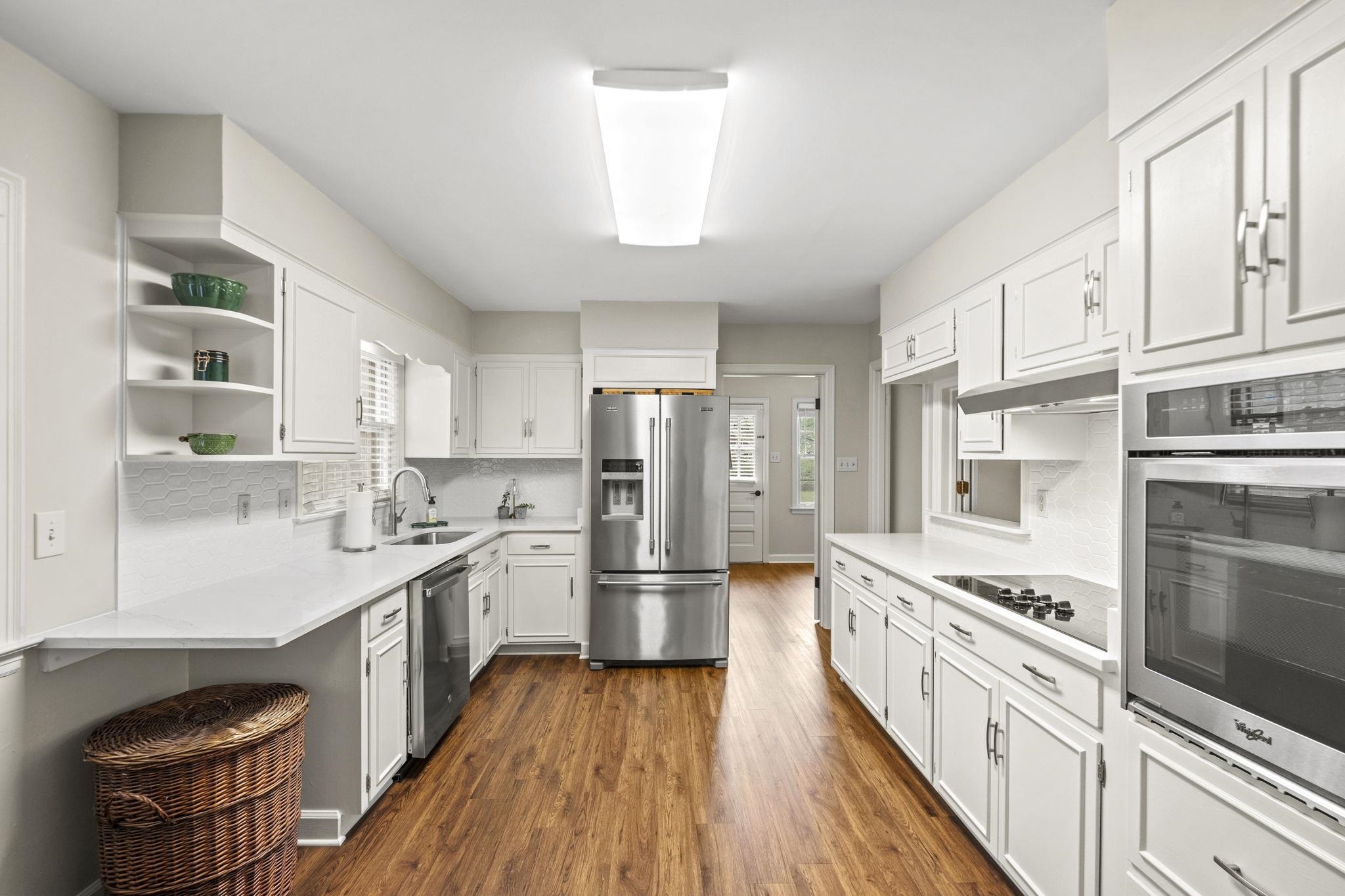 4533 Dee Road Memphis, TN 38117 - Photo 7 of 31 Gallery Image 7
