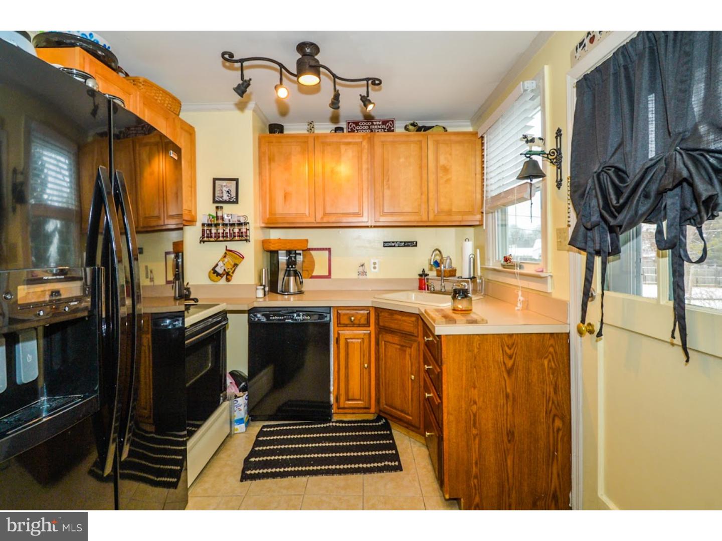 839 Maple Road Hellertown, PA 18055 - Photo 9 of 10 Gallery Image 9