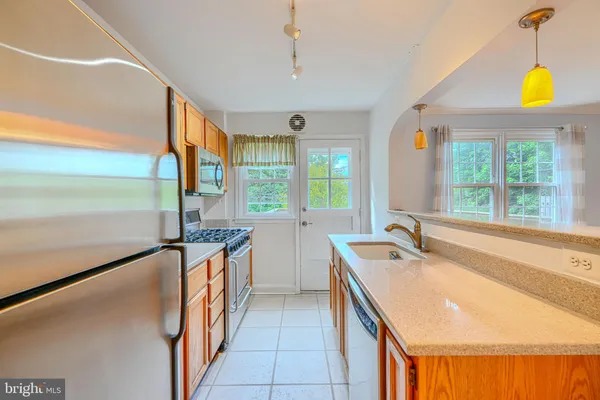 $2,500 | 372 Old Trail, Baltimore, MD 21212