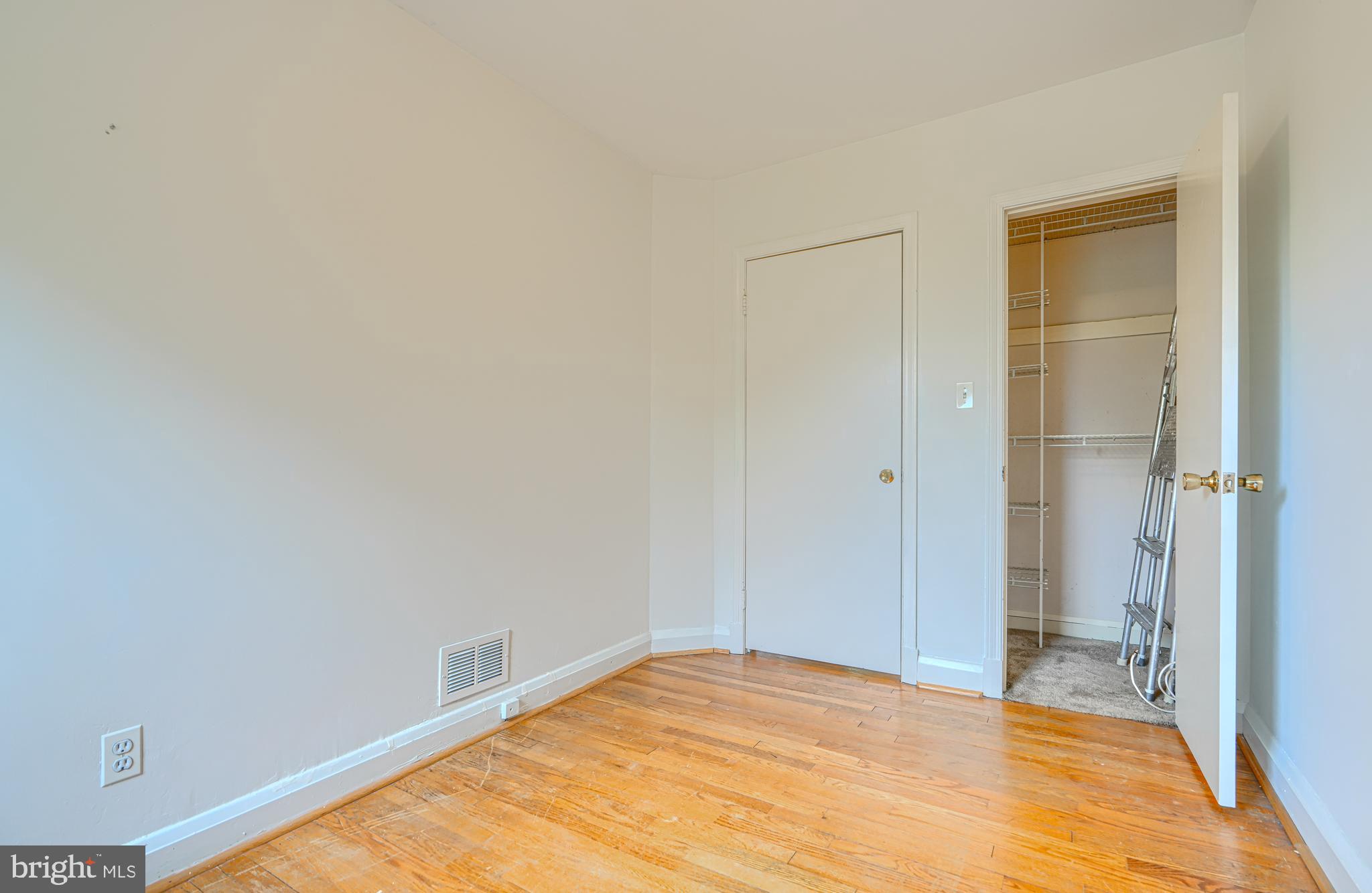 372 Old Trail Baltimore, MD 21212 - Photo 17 of 46 a view of empty room with wooden floor