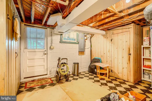 $2,500 | 372 Old Trail, Baltimore, MD 21212