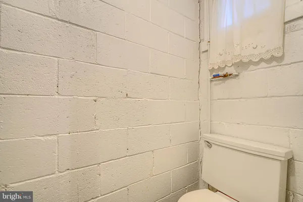 $2,500 | 372 Old Trail, Baltimore, MD 21212