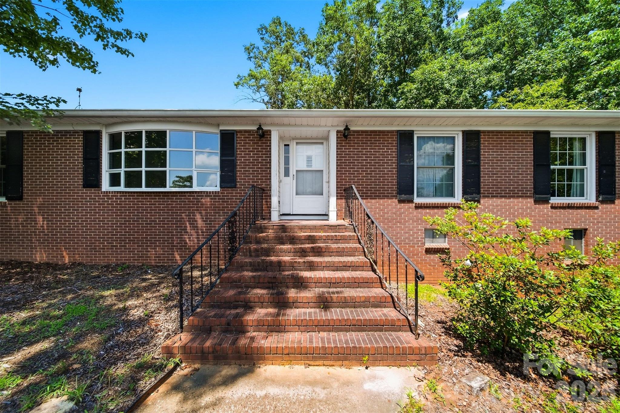 466 Shiloh Church Road Hickory, NC 28601 - Photo 3 of 48
