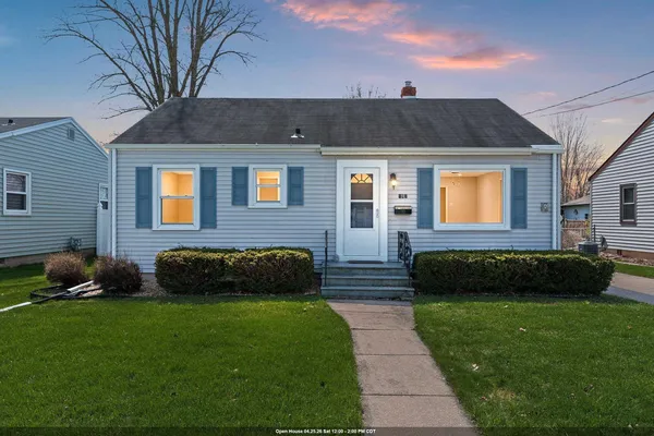 $182,500 | 867 Marquette Street, Menasha, WI 54952