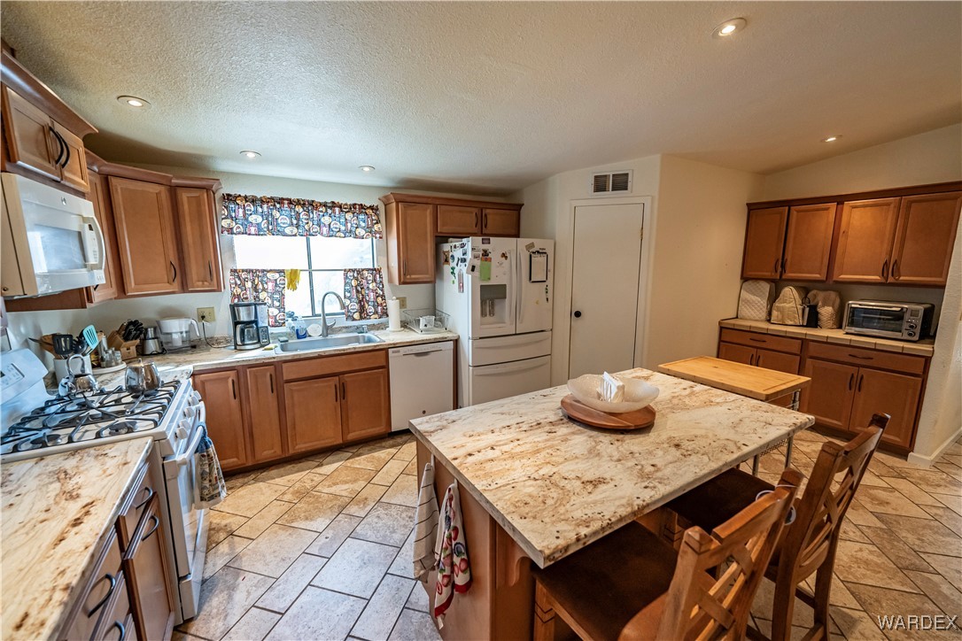 3035 McConnico Road Golden Valley, AZ 86413 - Photo 14 of 50 Kitchen
