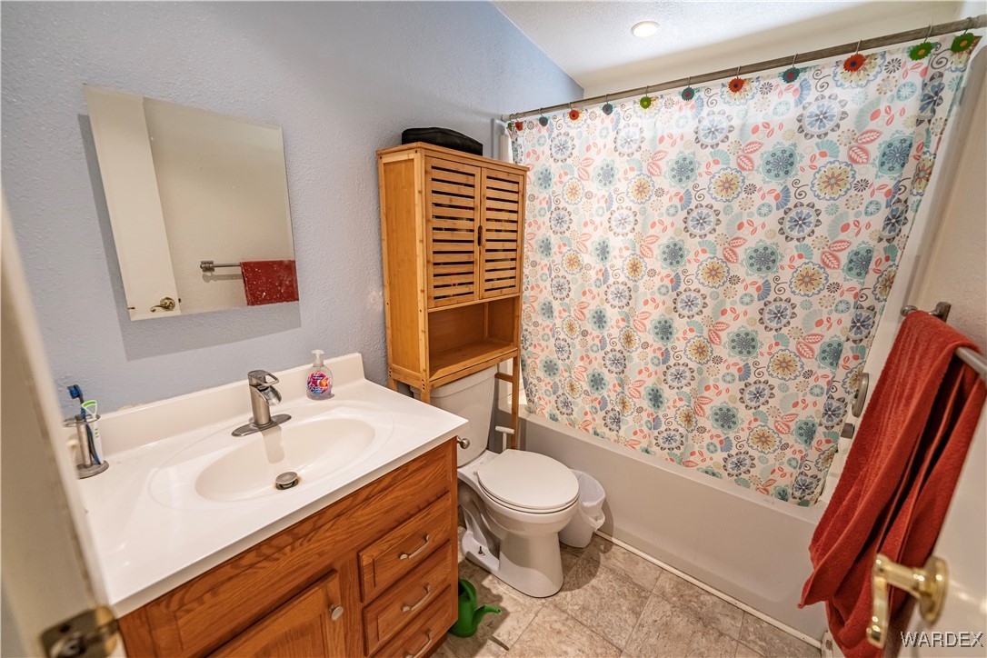 3035 McConnico Road Golden Valley, AZ 86413 - Photo 29 of 50 Bathroom