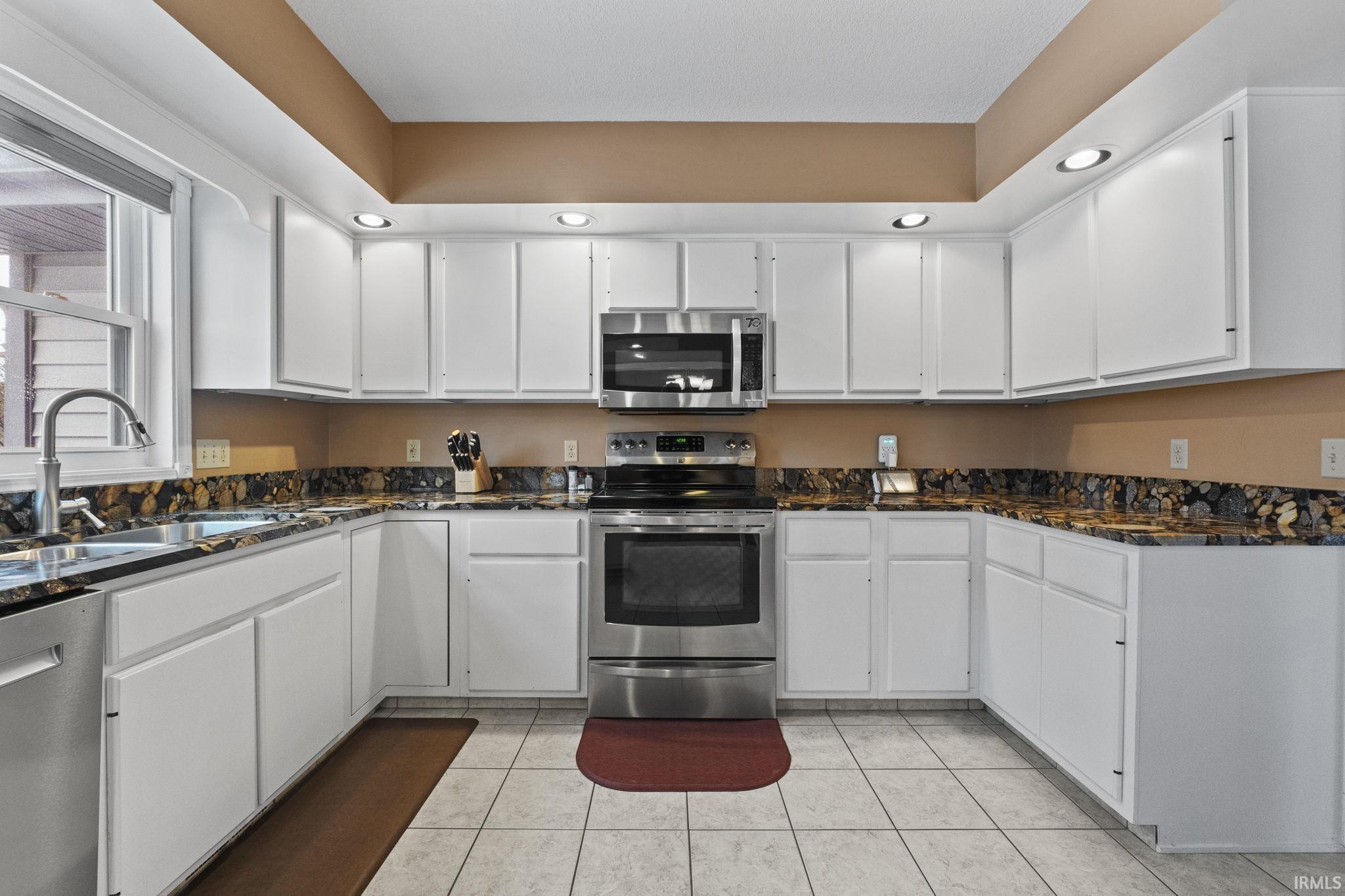 10725 Pine Mills Road Fort Wayne, IN 46845 - Photo 12 of 33