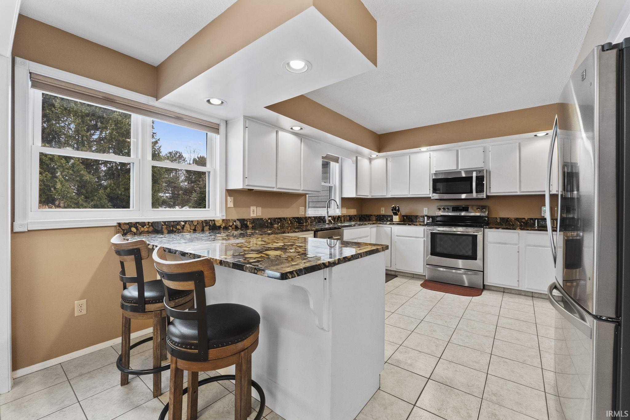 10725 Pine Mills Road Fort Wayne, IN 46845 - Photo 4 of 33