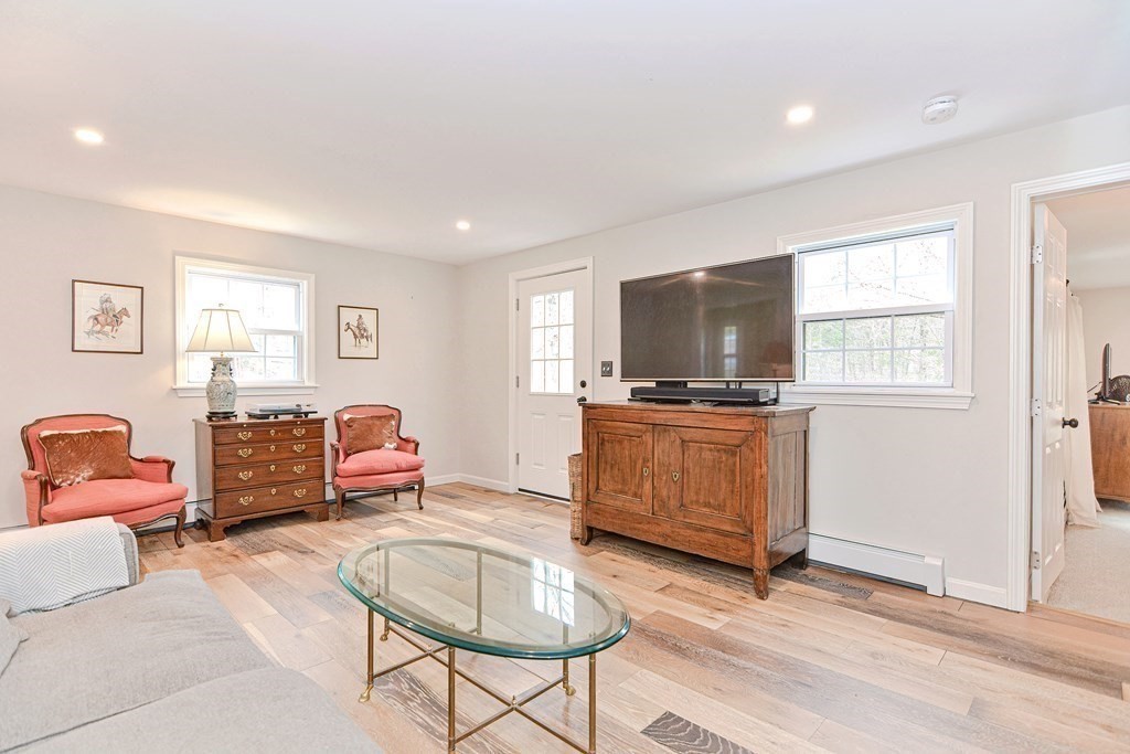 126 Fowler Road Northbridge, MA 01534 - Photo 11 of 39