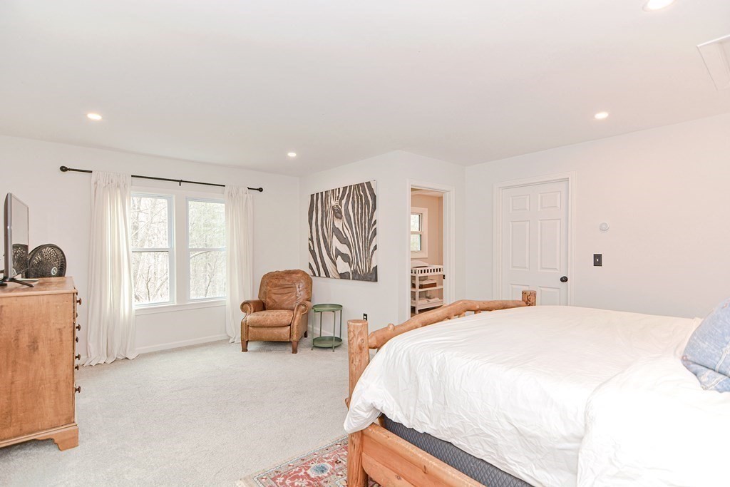 126 Fowler Road Northbridge, MA 01534 - Photo 14 of 39