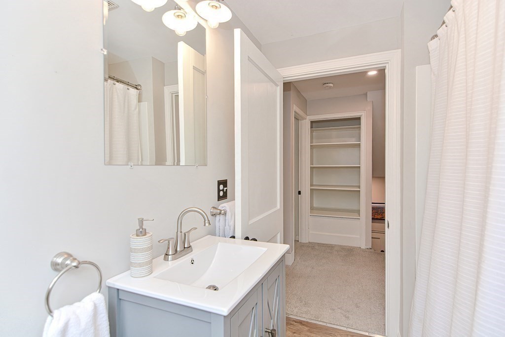126 Fowler Road Northbridge, MA 01534 - Photo 28 of 39