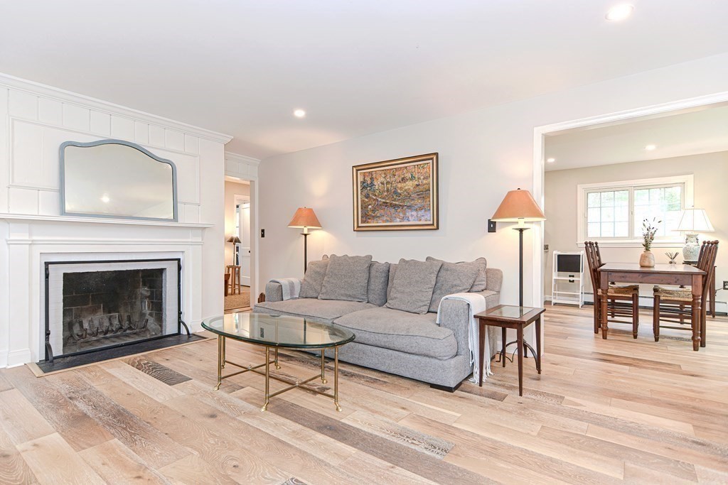 126 Fowler Road Northbridge, MA 01534 - Photo 8 of 39