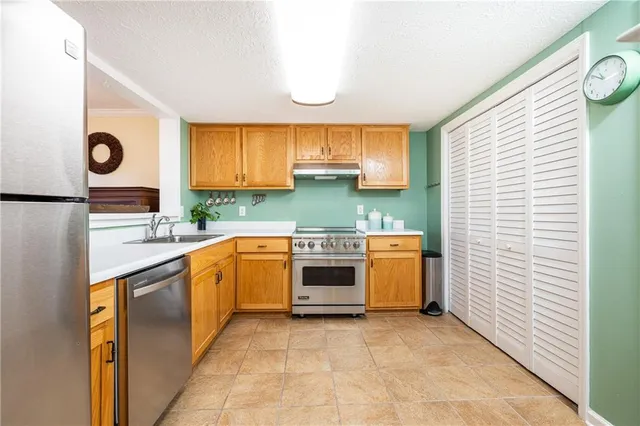 $309,000 | 7750 Roswell Road, Unit 9G, Sandy Springs, GA 30350