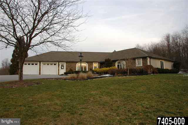 341 Country Club Road Abbottstown, PA 17301 - Photo 1 of 21