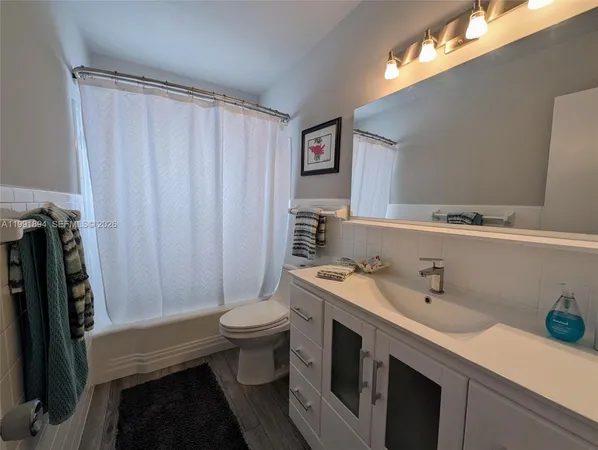 $4,300 | 2675 Northeast 8th Street, Unit 2675, Pompano Beach, FL 33062