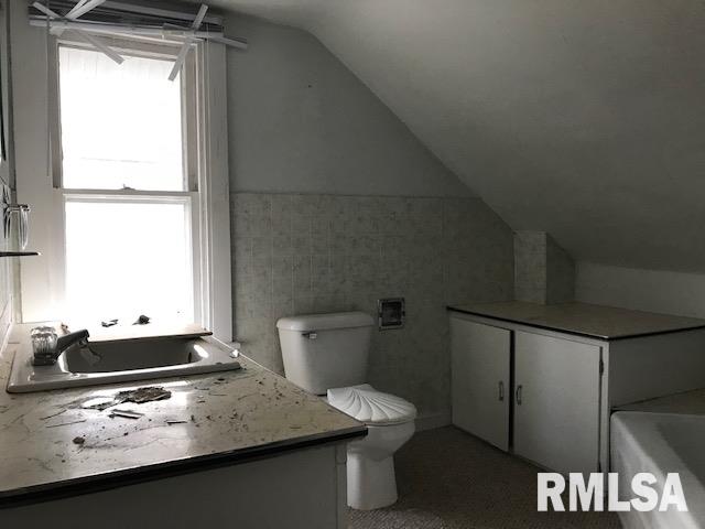 265 20th Place Clinton, IA 52732 - Photo 12 of 15 Gallery Image 12