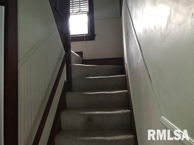 265 20th Place Clinton, IA 52732 - Photo 13 of 15 Gallery Image 13