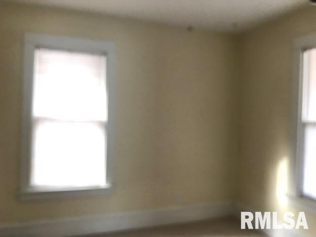 265 20th Place Clinton, IA 52732 - Photo 8 of 15 Gallery Image 8