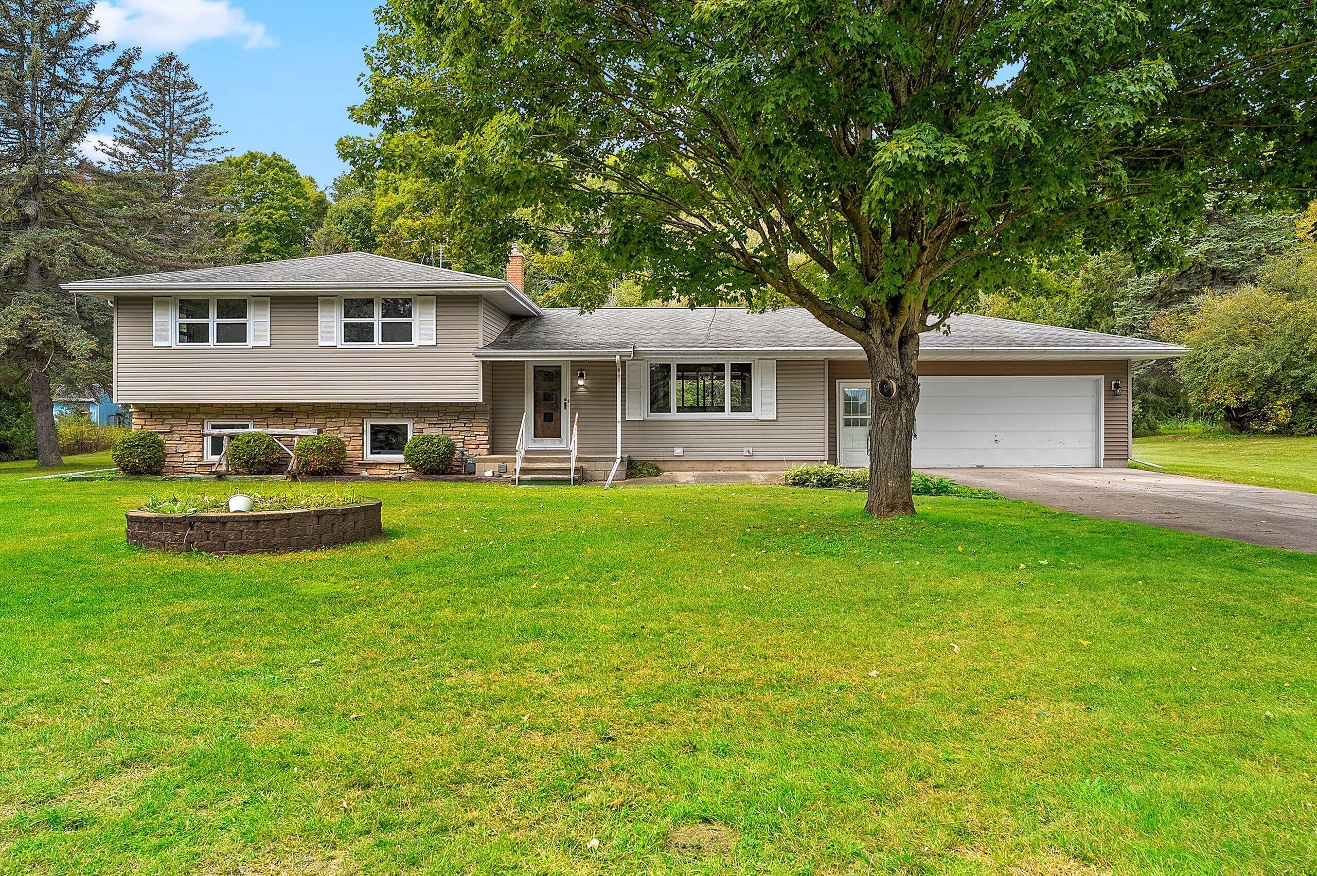 5224 Woodland Drive Two Rivers, WI 54241 - Photo 1 of 57 001-5224WoodlandDrive-TwoRivers-WI-54241