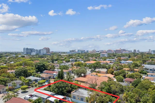 $899,000 | 2953 Southwest 17th Street, Miami, FL 33145