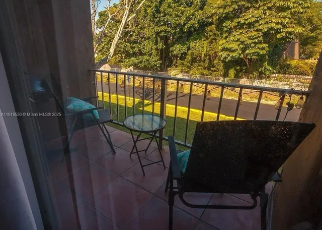 $2,200 | 9453 Southwest 76th Street, Unit S7, Miami, FL 33173