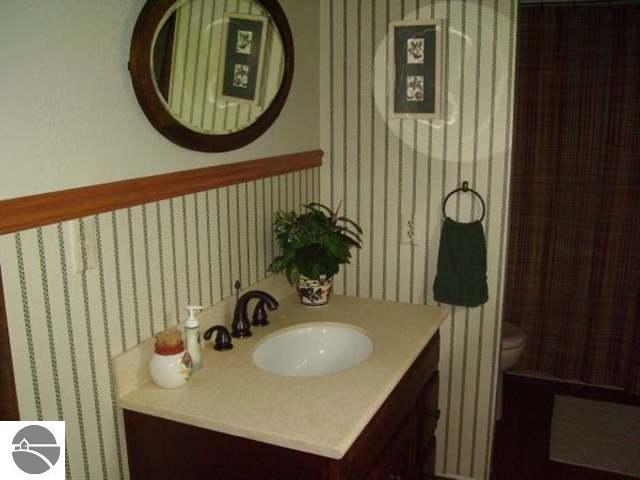 10359 Wildwood Road Interlochen, MI 49643 - Photo 10 of 15 1706124-9.JPG