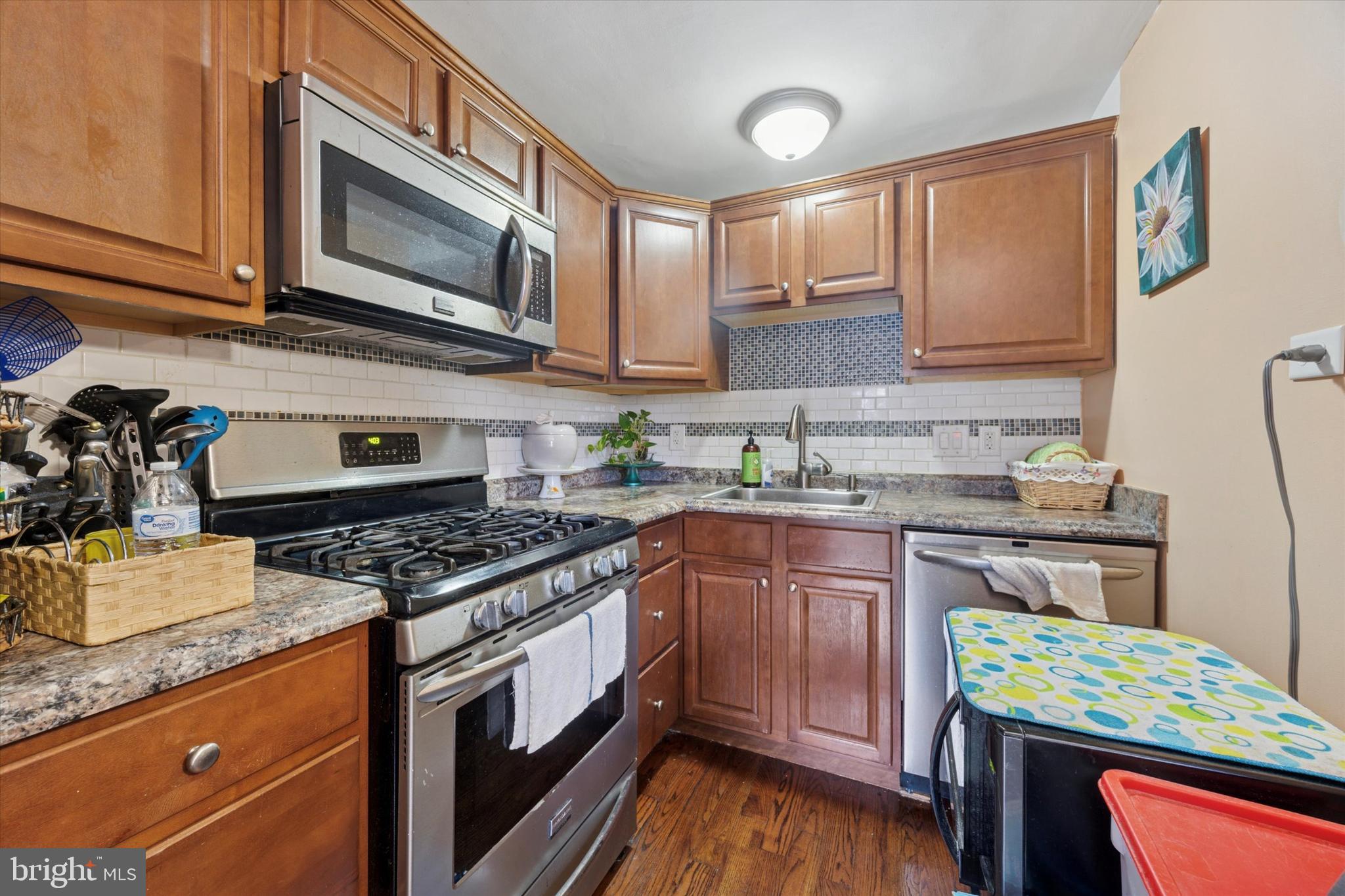 7326 Brookhaven Road Philadelphia, PA 19151 - Photo 6 of 16 Kitchen