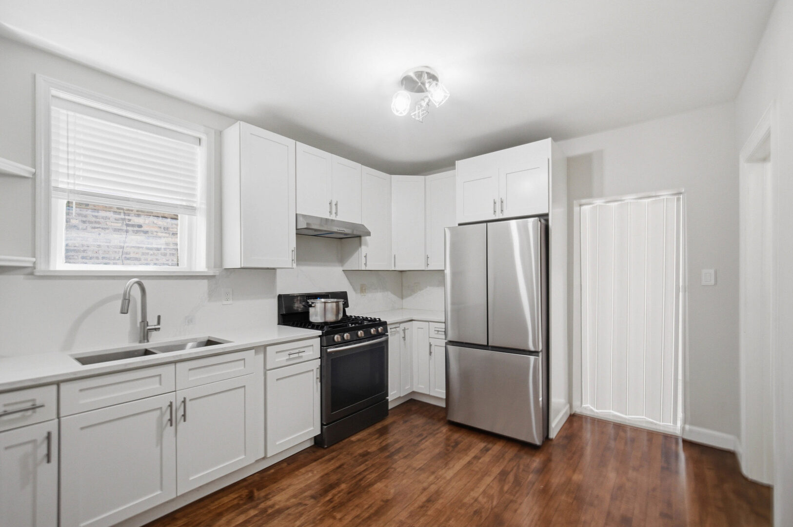 1906 Ridgeland Avenue, Unit 1 Berwyn, IL 60402 - Photo 8 of 19