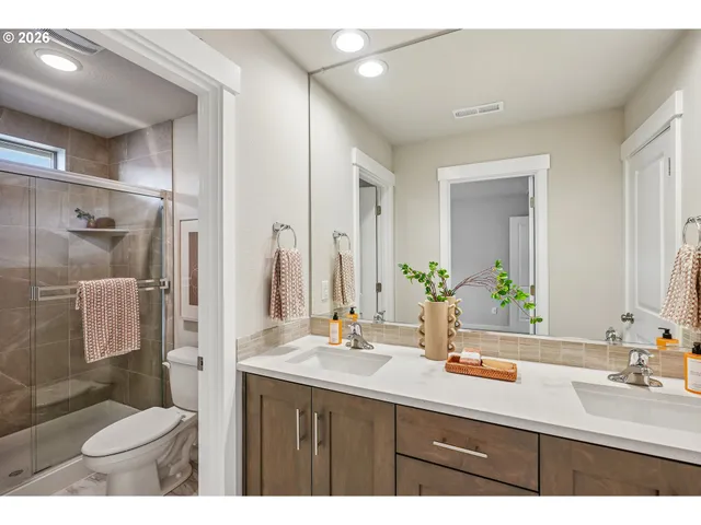 $429,000 | 11473 Southeast Pleasant Vly Parkway, Happy Valley, OR 97086