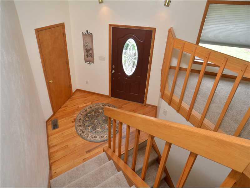 26 Renaissance Drive Irwin, PA 15642 - Photo 13 of 25 Entry/Foyer.