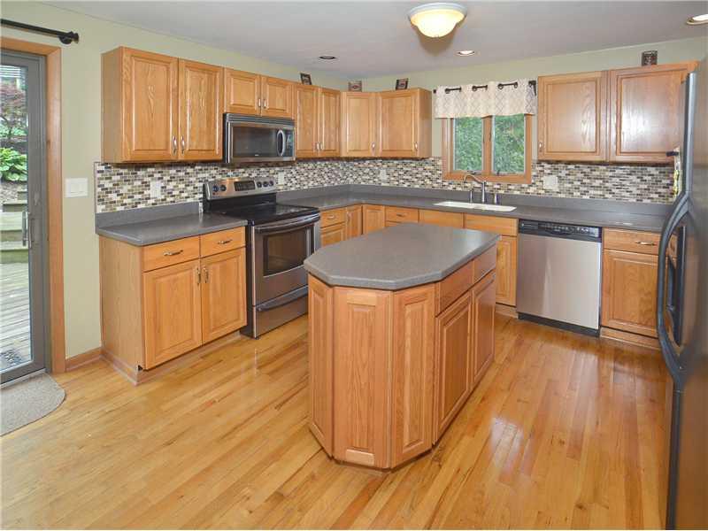 26 Renaissance Drive Irwin, PA 15642 - Photo 3 of 25 Kitchen.