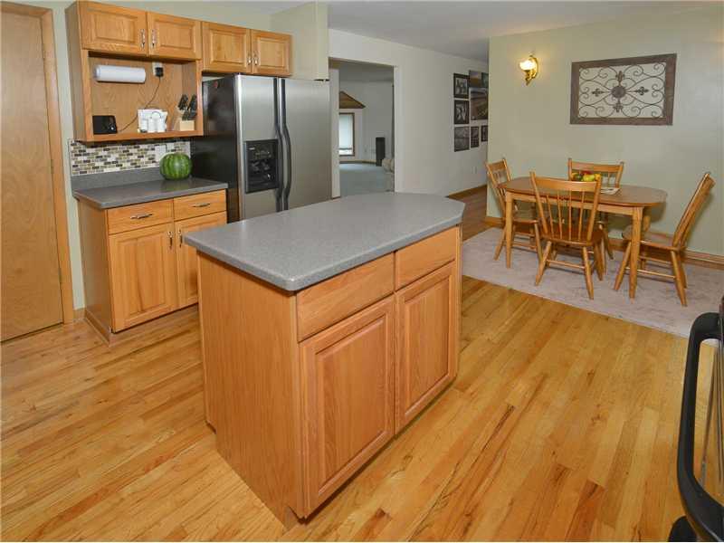 26 Renaissance Drive Irwin, PA 15642 - Photo 5 of 25 Kitchen.