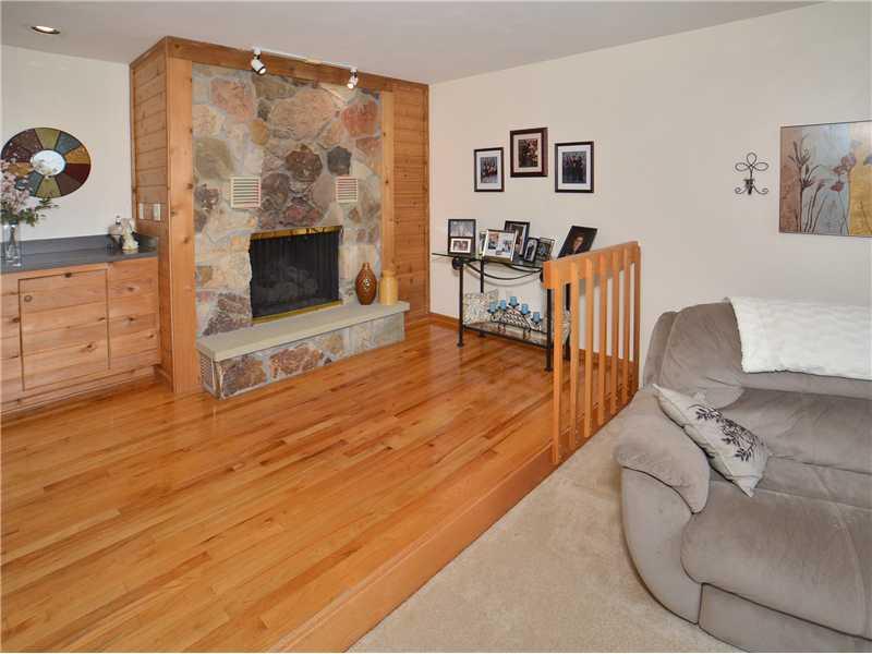 26 Renaissance Drive Irwin, PA 15642 - Photo 9 of 25 Family Room.