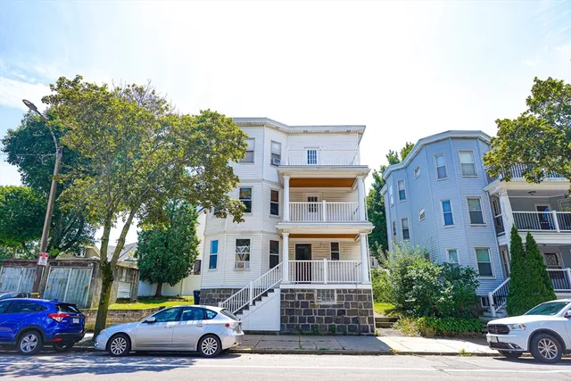 a car parked in front of a building