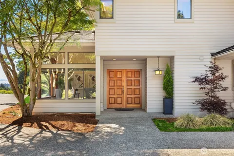 $4,435,000 | 9636 Northeast 30th Place, Clyde Hill, WA 98004