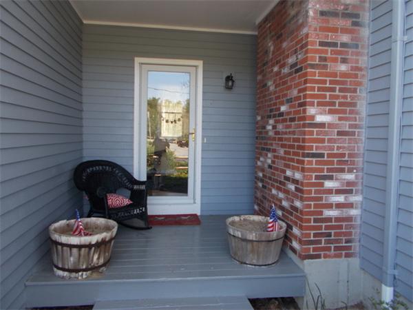 24 Thomas Road Berkley, MA 02779 - Photo 5 of 26 Gallery Image 5