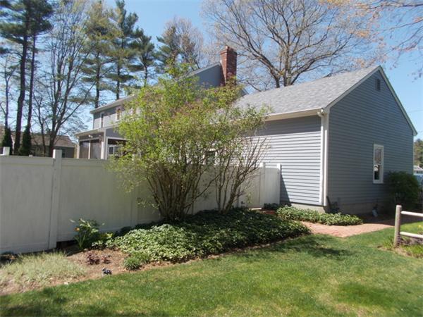 24 Thomas Road Berkley, MA 02779 - Photo 8 of 26 Gallery Image 8