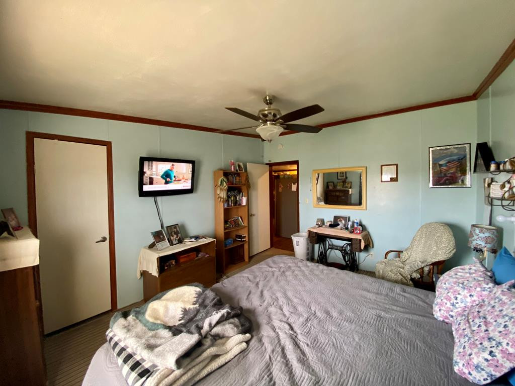 300 West Trade Road Mount Olive, NC 28365 - Photo 10 of 27 Gallery Image 10