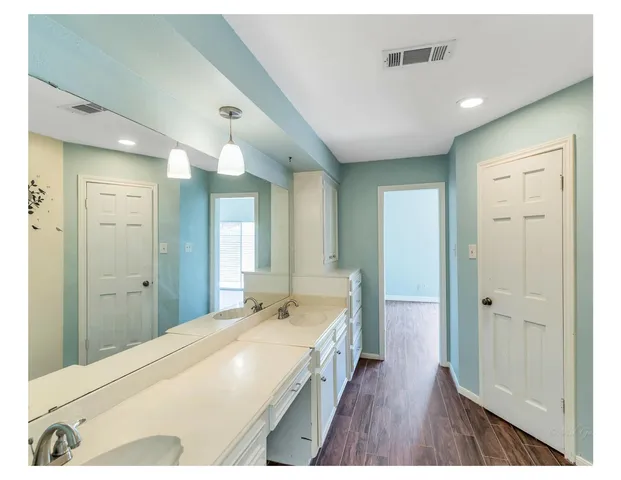 $2,150 | 13902 Paradise Valley Drive, Houston, TX 77069