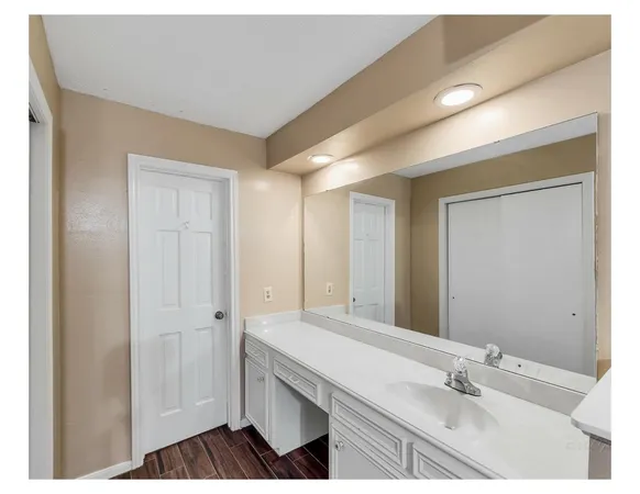 $2,000 | 13902 Paradise Valley Drive, Houston, TX 77069