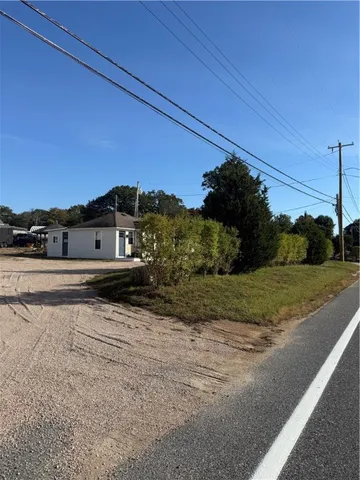 $2,850 | 3865 Old Post Road, Charlestown, RI 02813