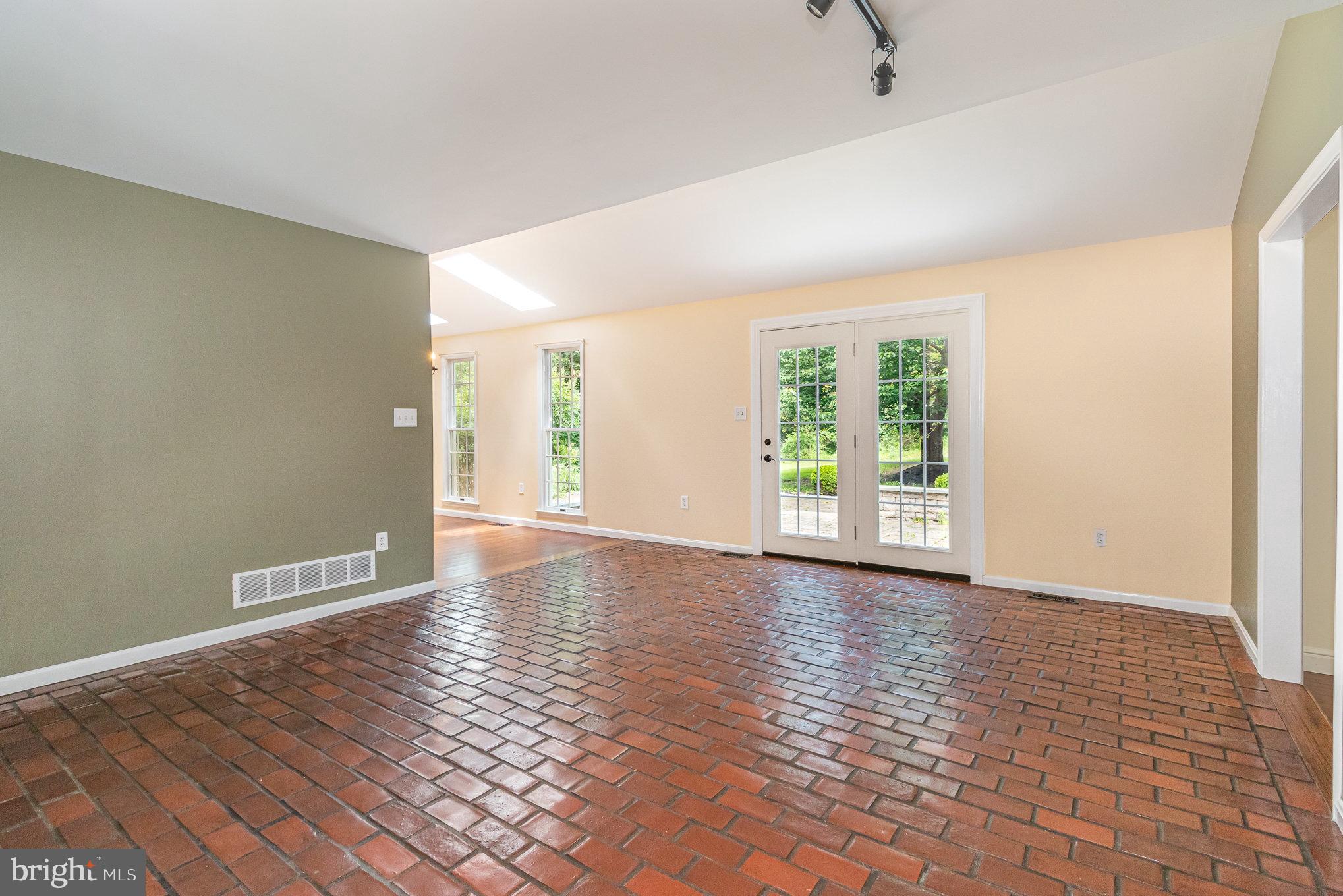 105 Old Federal Road Harrisburg, PA 17110 - Photo 13 of 47 Gallery Image 13