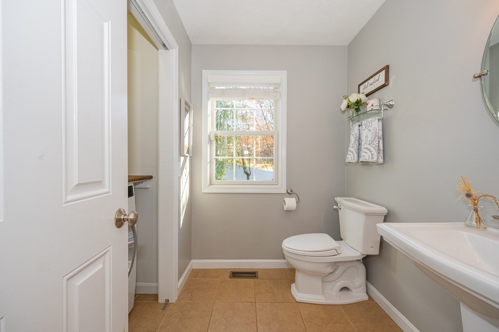 3 Browning Pond Road Spencer, MA 01562 - Photo 10 of 42 Gallery Image 10