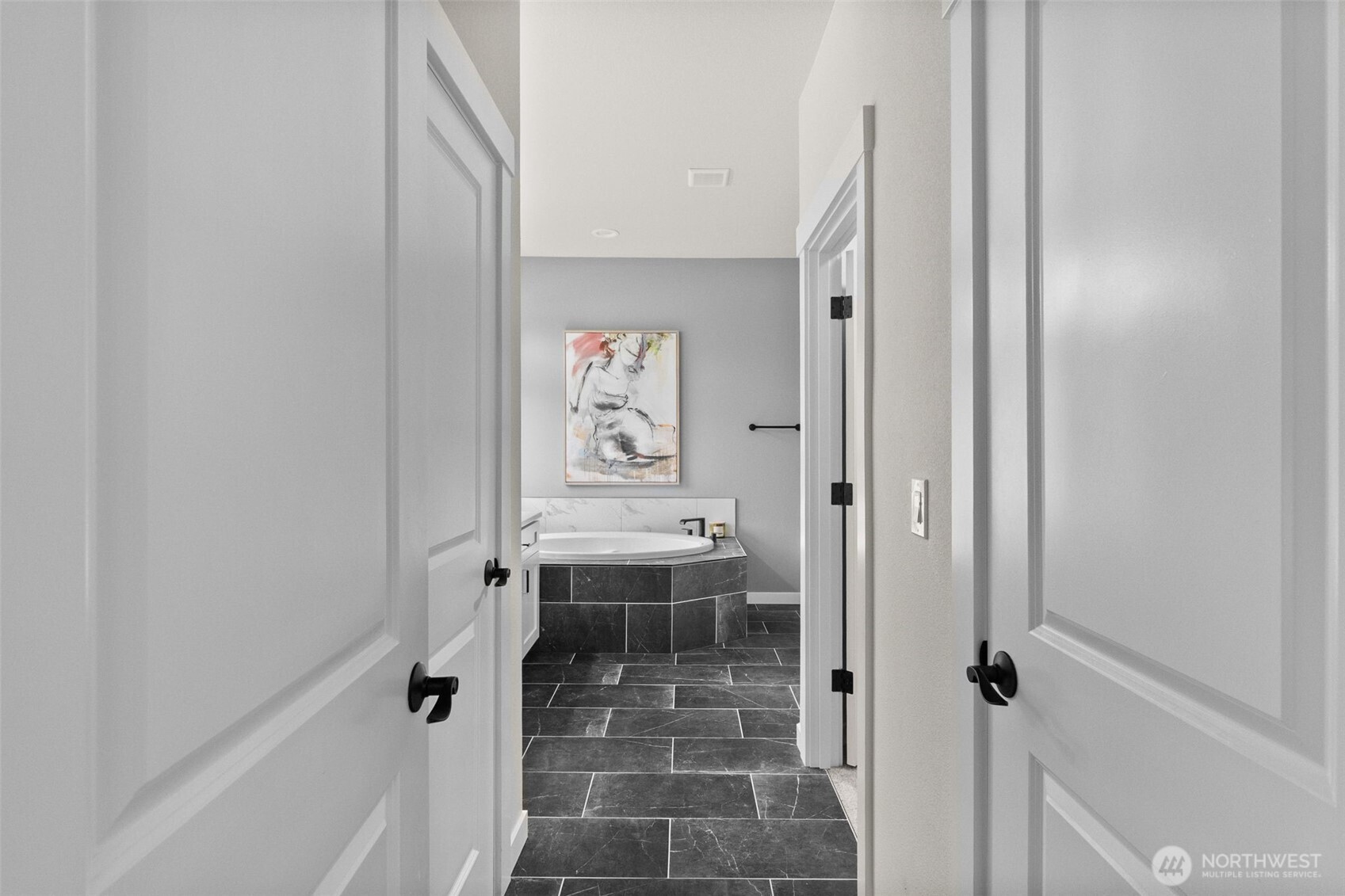32 Coyote Road Montesano, WA 98563 - Photo 17 of 37 a bathroom with a bathtub and shower