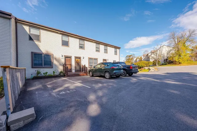 $339,000 | 419 Ledgeview Drive, Rochester, NH 03839