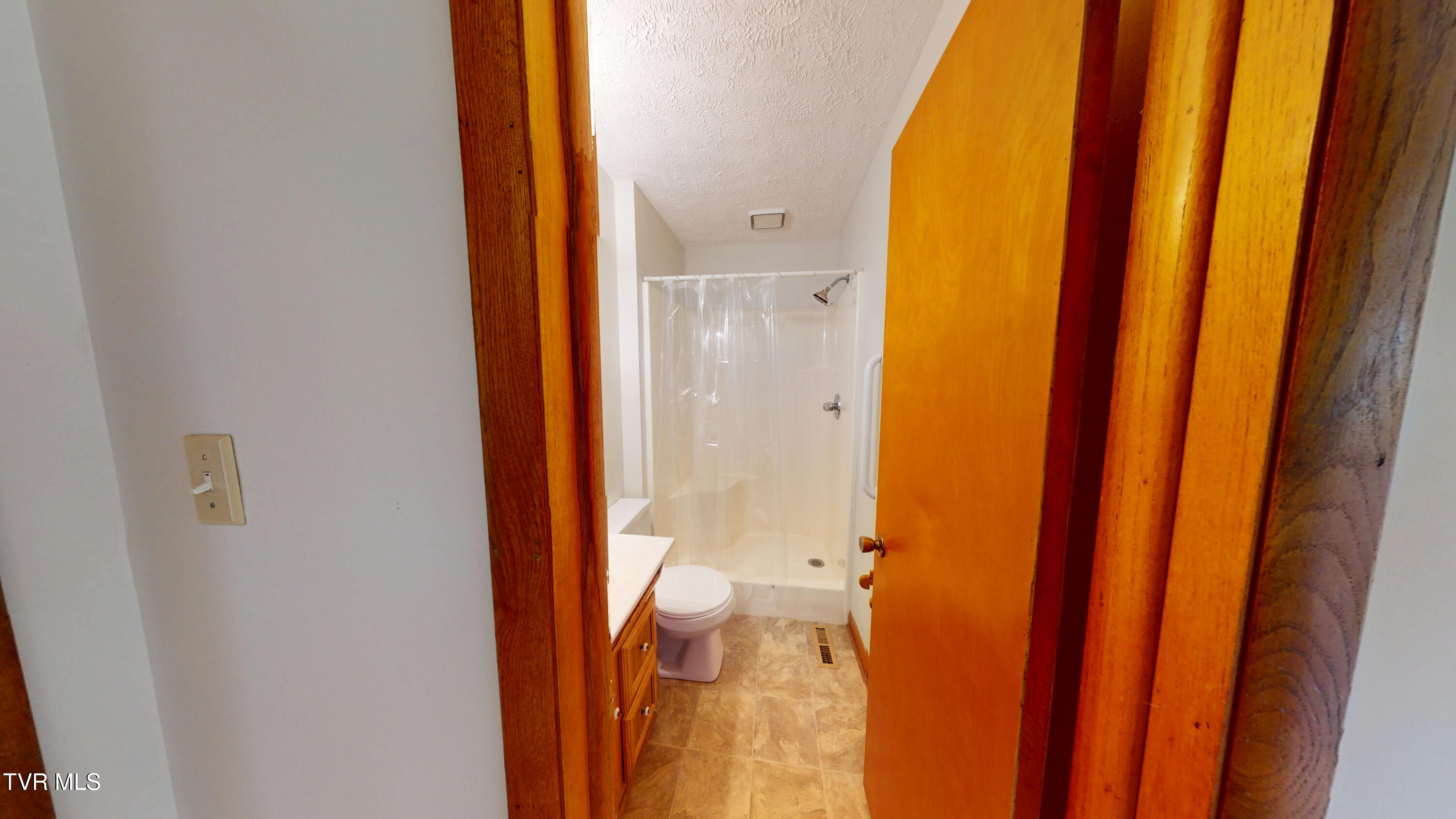 299 Main Street Bean Station, TN 37708 - Photo 23 of 42 299 Main - Hall Bath b