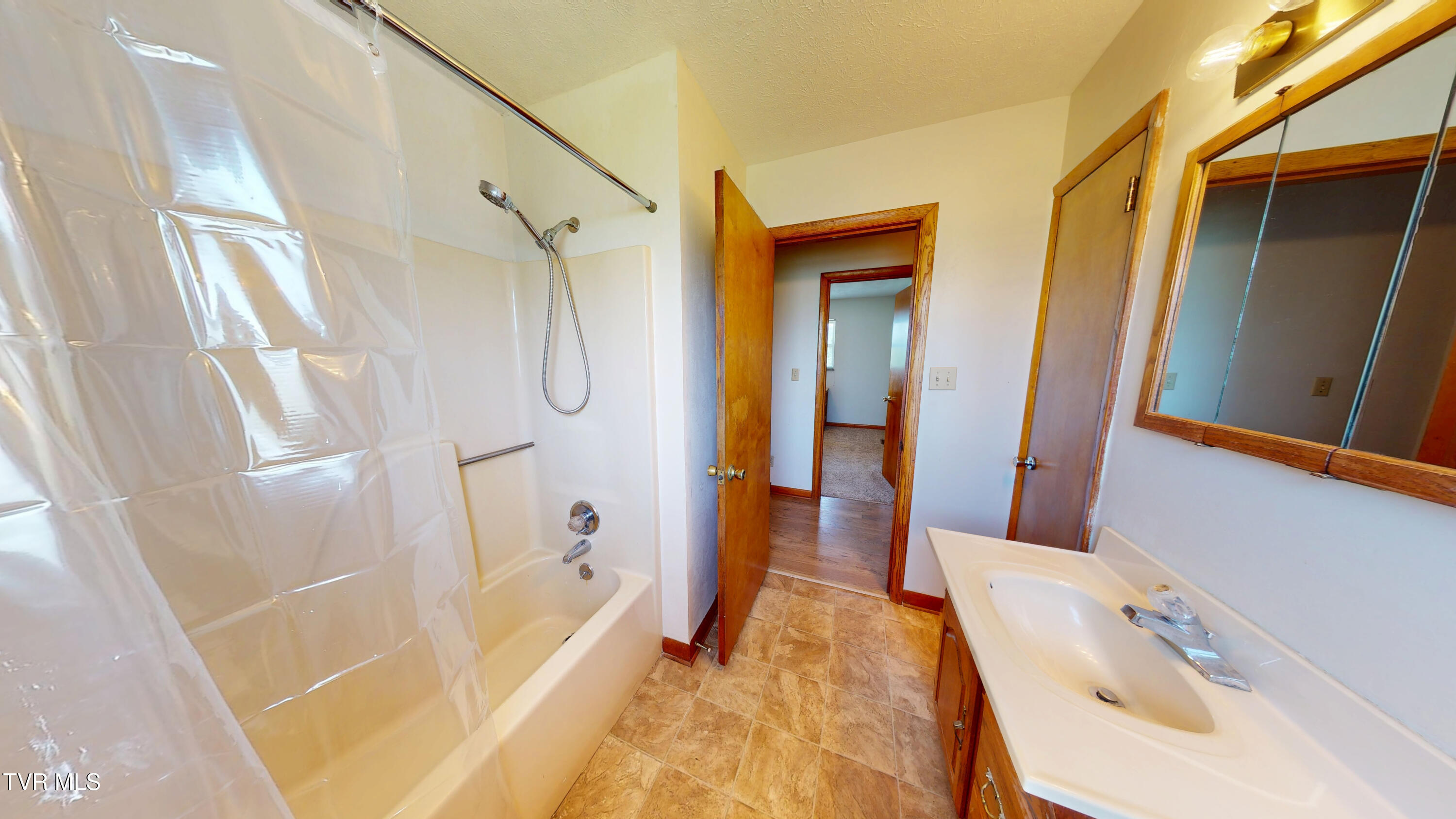 299 Main Street Bean Station, TN 37708 - Photo 30 of 42 299 Main - Full Bath 2b