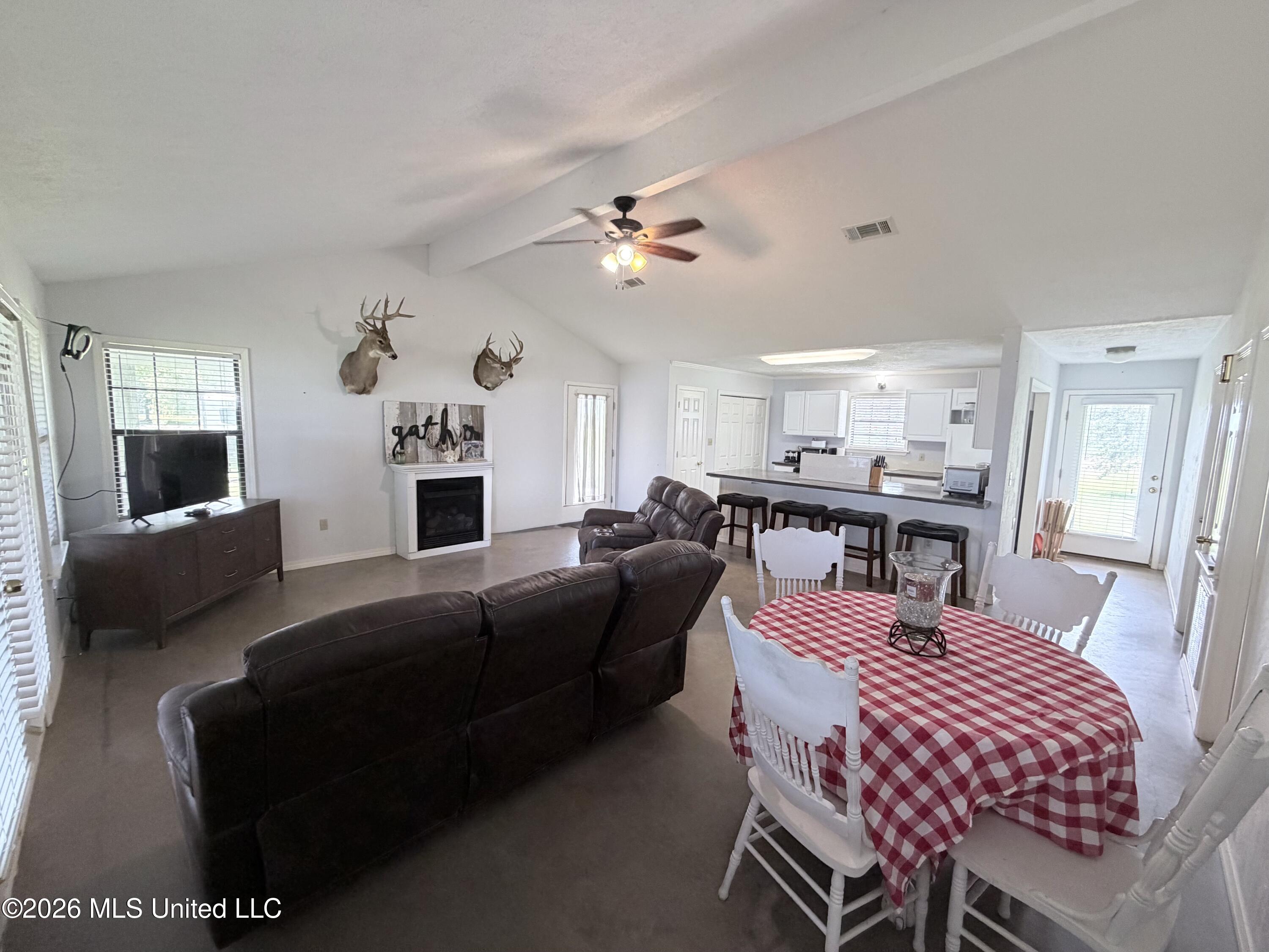 3568 Eagle Lake Shore Road Vicksburg, MS 39183 - Photo 5 of 17 IMG_5938